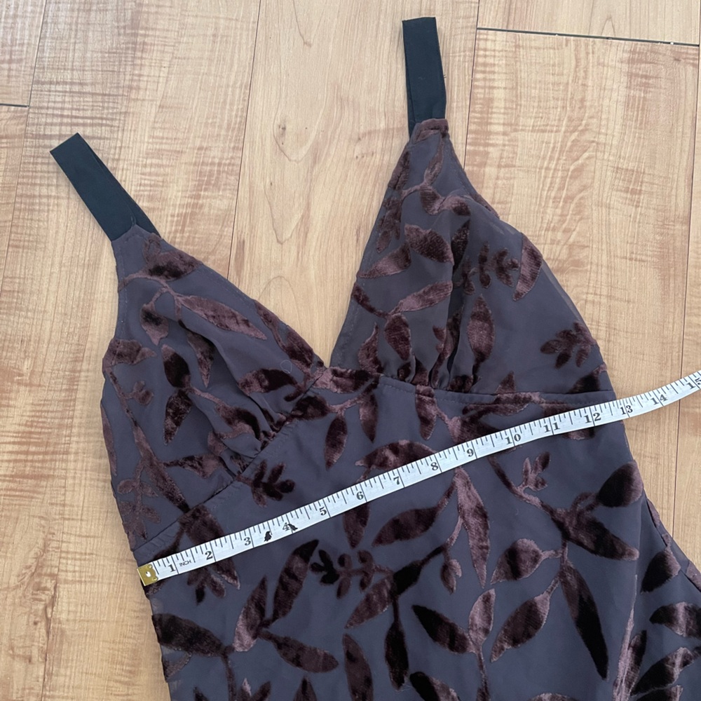 Elegant Brown Black Sheer Overlay Velvet Floral Dress - Picture 5 of 11
